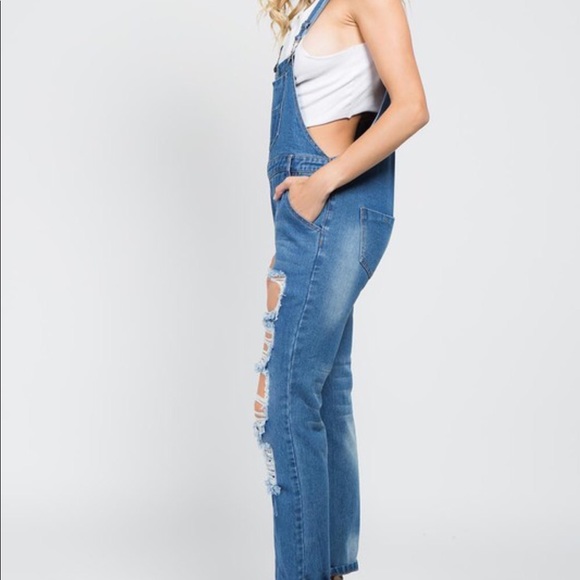 🔥LAST ONE 🔥DISTRESSED DENIM OVERALL - Picture 3 of 5